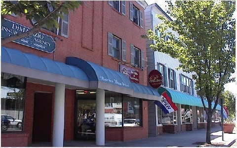 21 Main St, Plymouth, MA à louer - Photo du bâtiment - Image 2 de 5