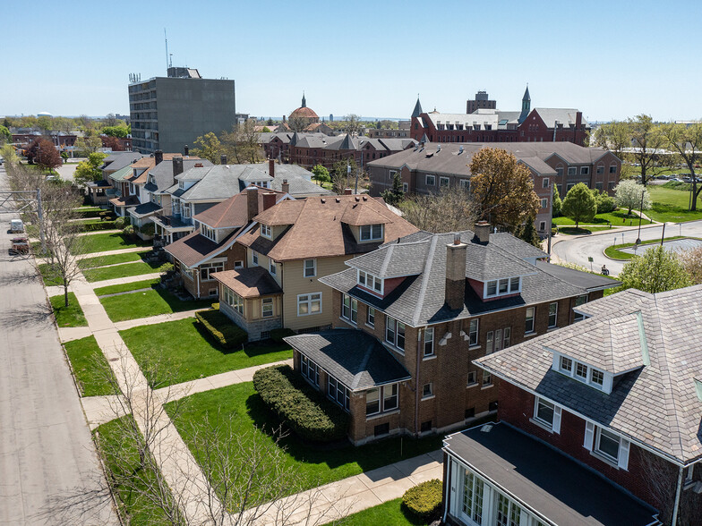 Humboldt Parkway Portfolio portfolio of 11 properties for sale on LoopNet.ca - Building Photo - Image 1 of 1