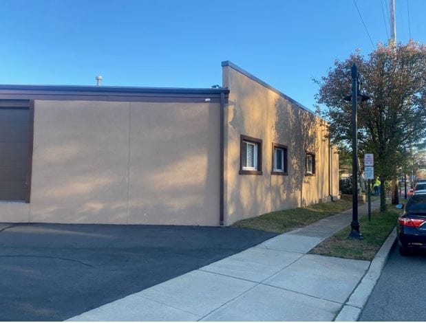 405 Railroad Ave, East Rutherford, NJ for sale - Building Photo - Image 2 of 3