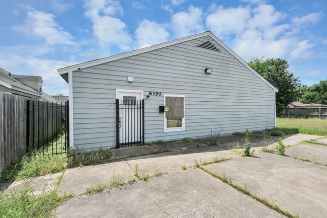 Plus de détails pour 8346 Howard Dr, Houston, TX - Bureau à vendre