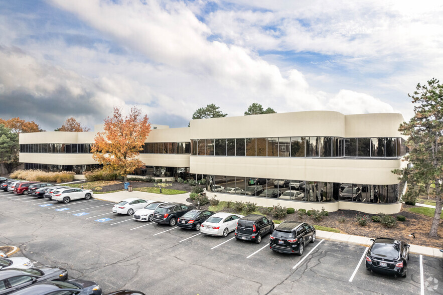 355 E Campus View Blvd, Columbus, OH for lease - Primary Photo - Image 1 of 10