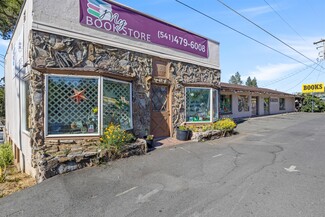 Plus de détails pour 912 Rogue River Hwy, Grants Pass, OR - Vente au détail à vendre