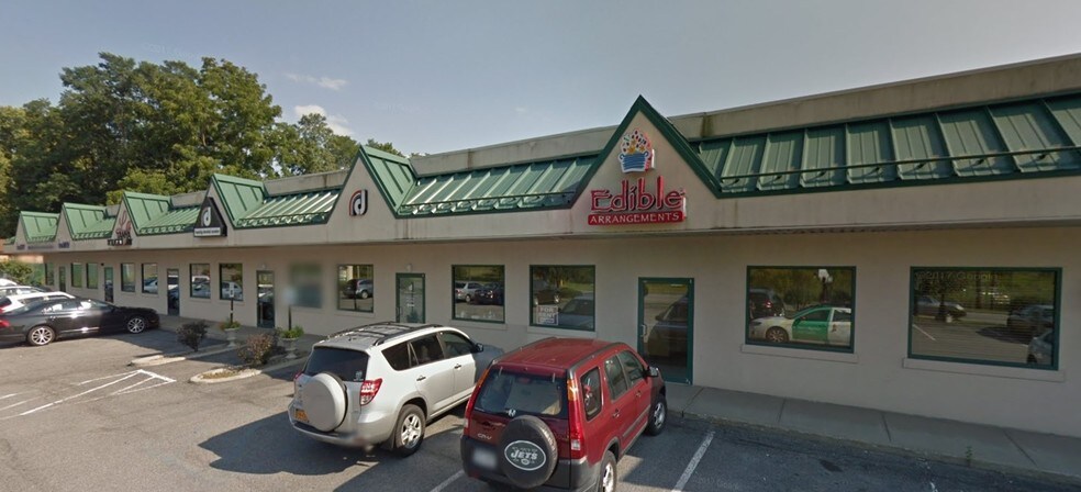 10 IBM Rd, Poughkeepsie, NY à louer - Photo du bâtiment - Image 2 de 14