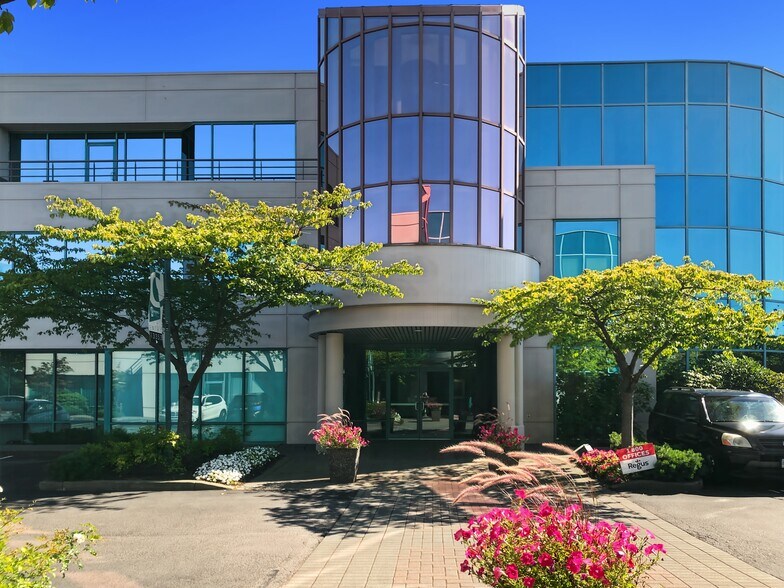 13353 Commerce Pky, Richmond, BC à louer - Photo du bâtiment - Image 2 de 16