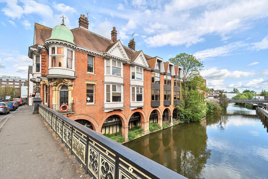 Bridge St, Guildford à vendre - Photo du bâtiment - Image 1 de 17