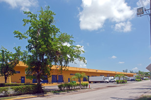 1700-1790 NW 96th Ave, Doral FL - Entrepôt