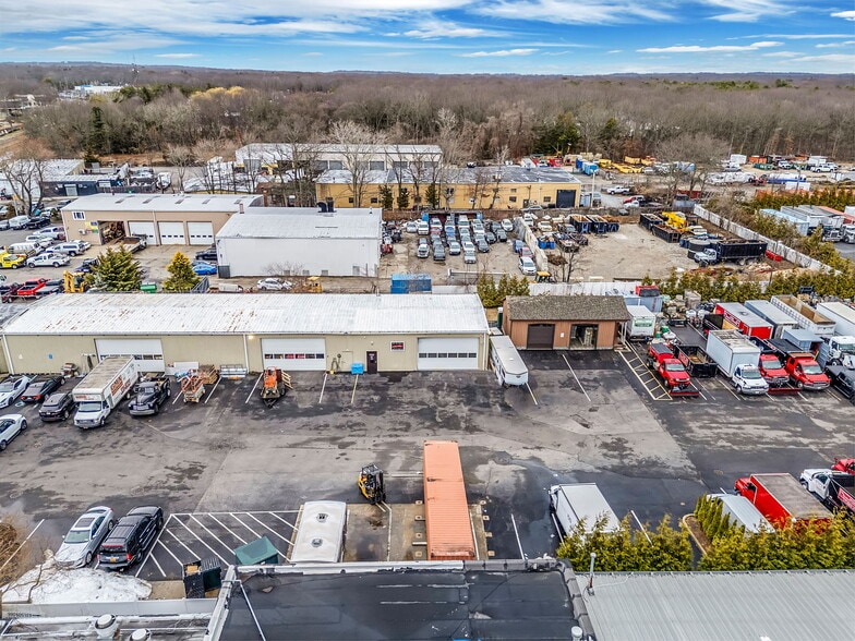 1595 Route 112, Port Jefferson Station, NY for lease - Building Photo - Image 3 of 29