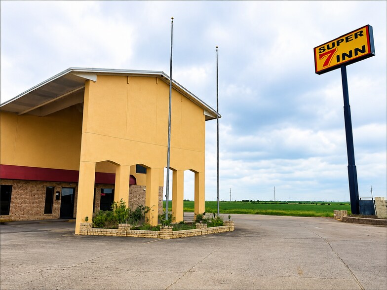 2225 US-77, Robstown, TX à vendre - Photo du bâtiment - Image 3 de 12