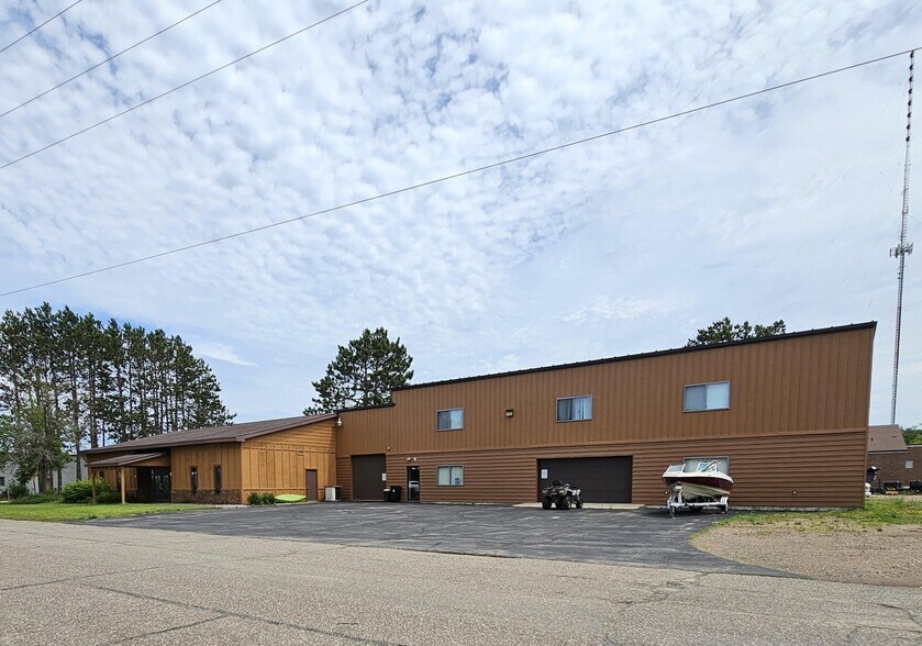 701 Washington St, Rhinelander, WI à vendre - Photo du bâtiment - Image 3 de 14