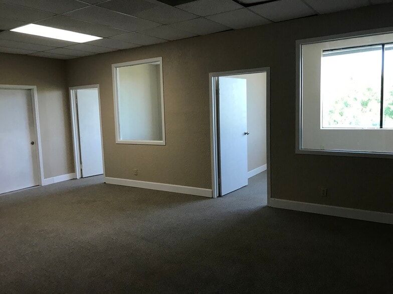 10-50 Sand Creek Rd, Brentwood, CA for lease - Interior Photo - Image 3 of 5