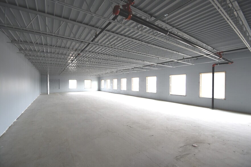 2600 N 3rd Ave, Fargo, ND for lease - Interior Photo - Image 2 of 2