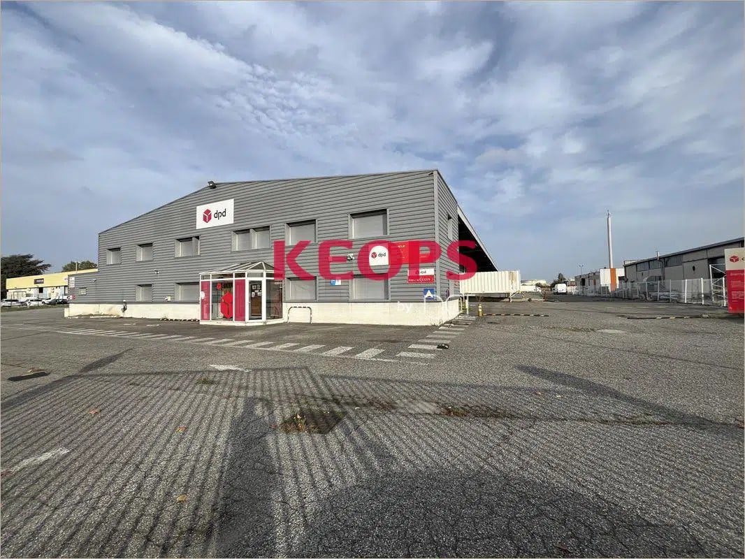 Industrial in Toulouse for lease Building Photo- Image 1 of 8