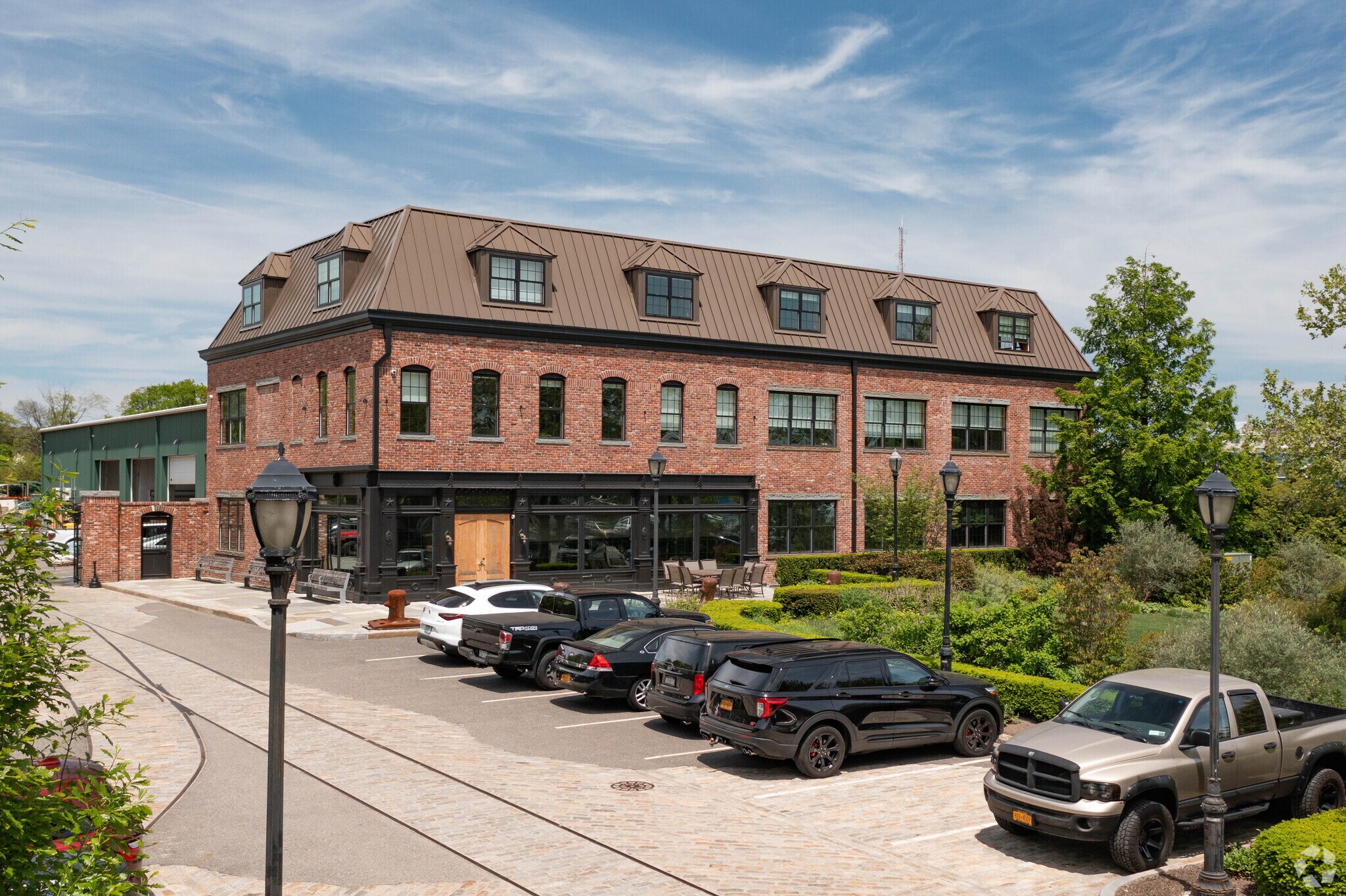 25 Newton Pl, Hauppauge, NY for lease Primary Photo- Image 1 of 11