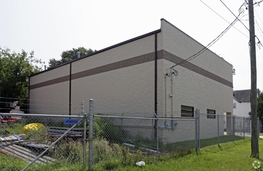 3120 Arizona Ave, Norfolk, VA à louer - Photo du bâtiment - Image 2 de 3