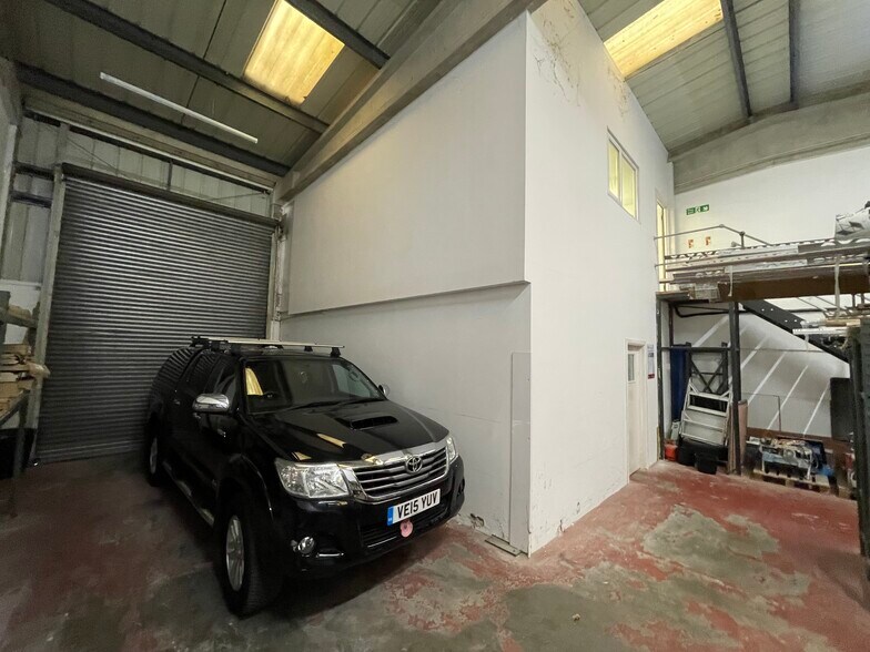 Christen Way, Maidstone à vendre - Photo du bâtiment - Image 3 de 4