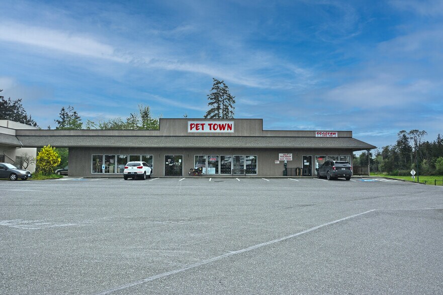 2427 W Sims Way, Port Townsend, WA à vendre - Photo du bâtiment - Image 1 de 18