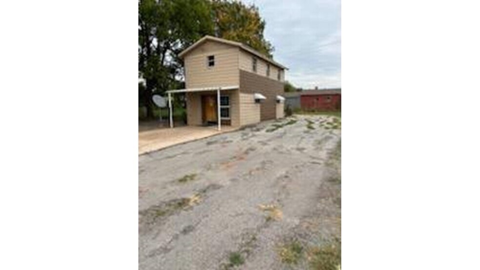 512 1st Street, Waurika, OK for sale - Primary Photo - Image 1 of 7