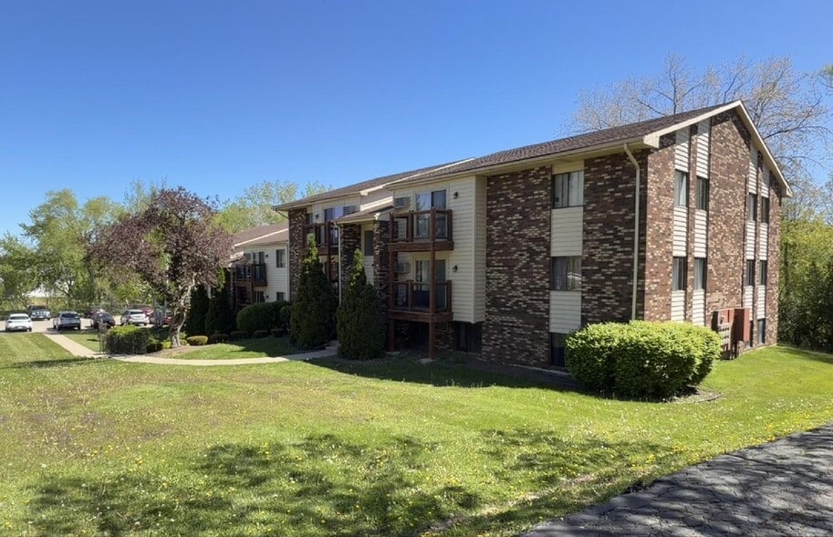 8401 198th Ave, Bristol, WI for sale - Building Photo - Image 1 of 5