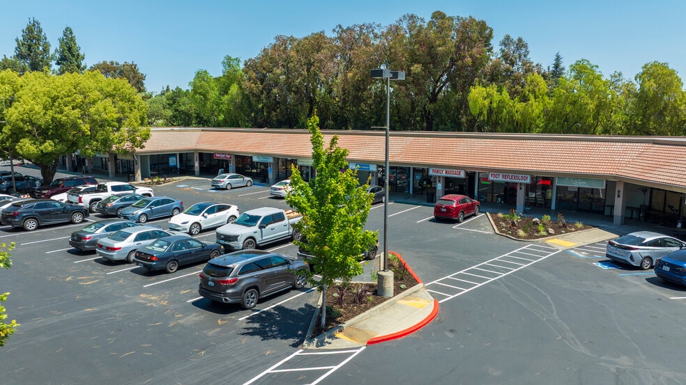 2550 San Ramon Valley Blvd, San Ramon, CA à louer - Photo du bâtiment - Image 2 de 3