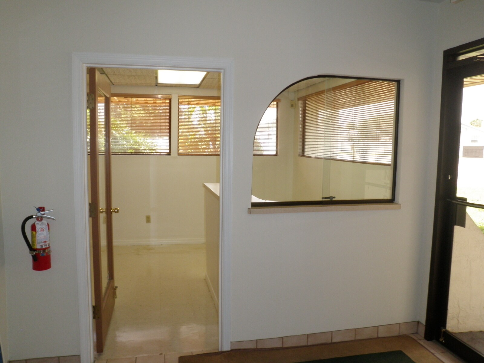 3625 State Road 419, Winter Springs, FL à louer Hall d’entrée- Image 1 de 12