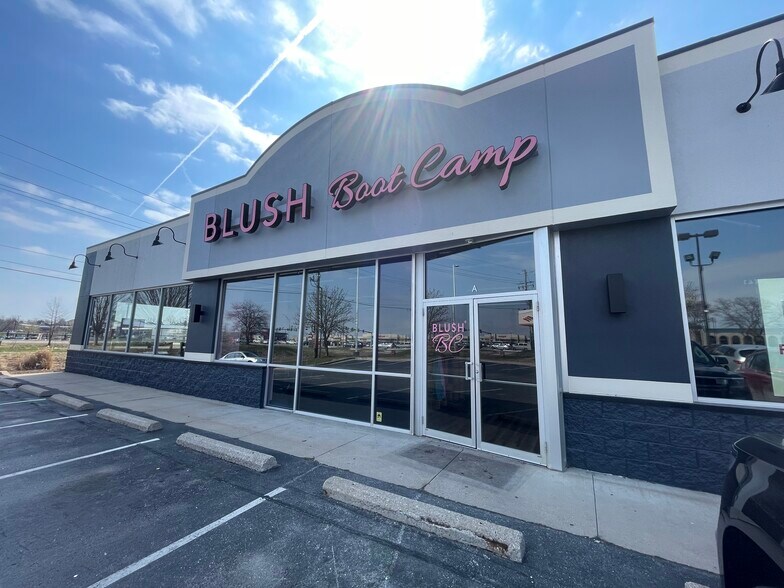 3709 S Providence Rd, Columbia, MO for lease - Building Photo - Image 2 of 8