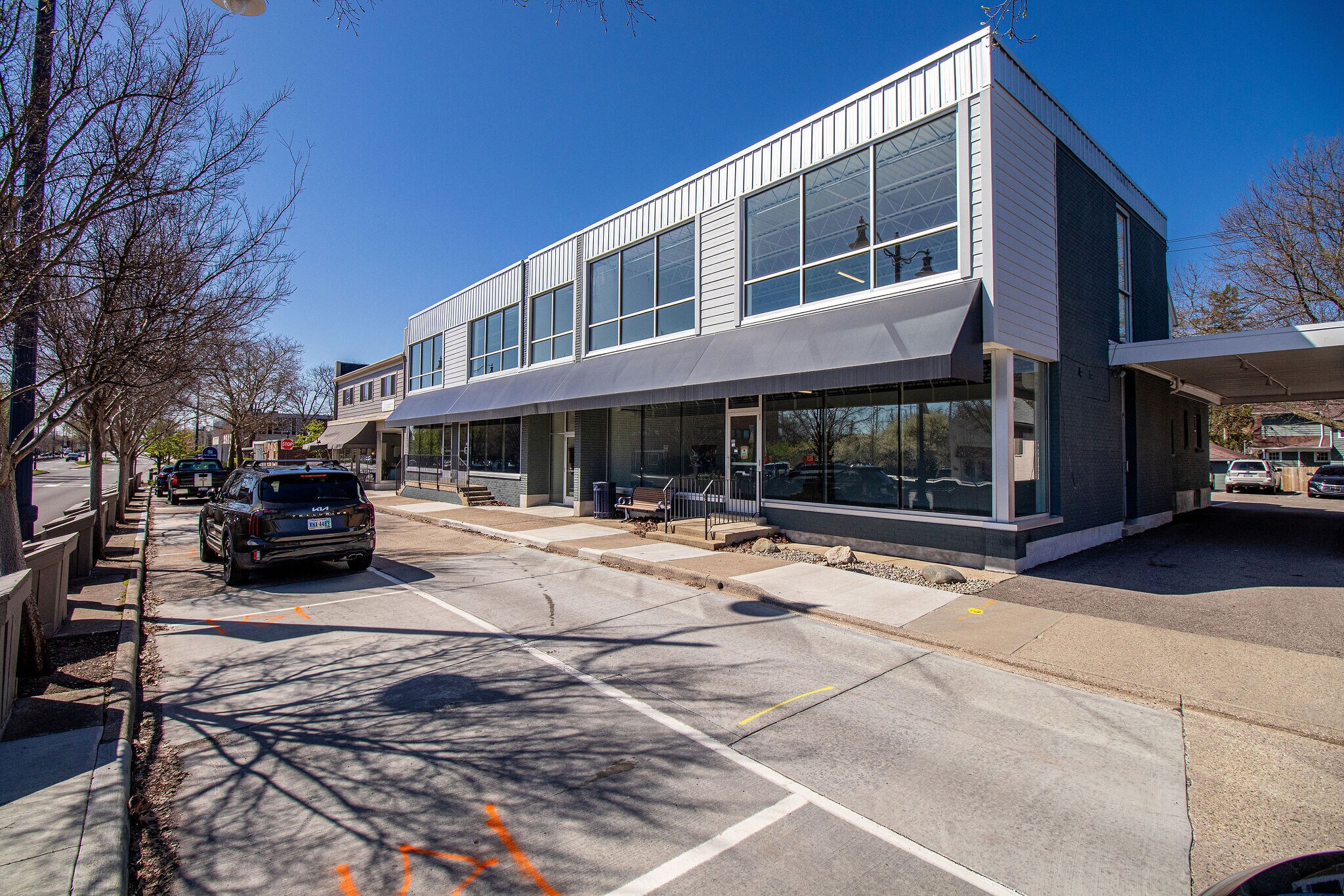 2533-2537 Far Hills Ave, Oakwood, OH for lease Building Photo- Image 1 of 25