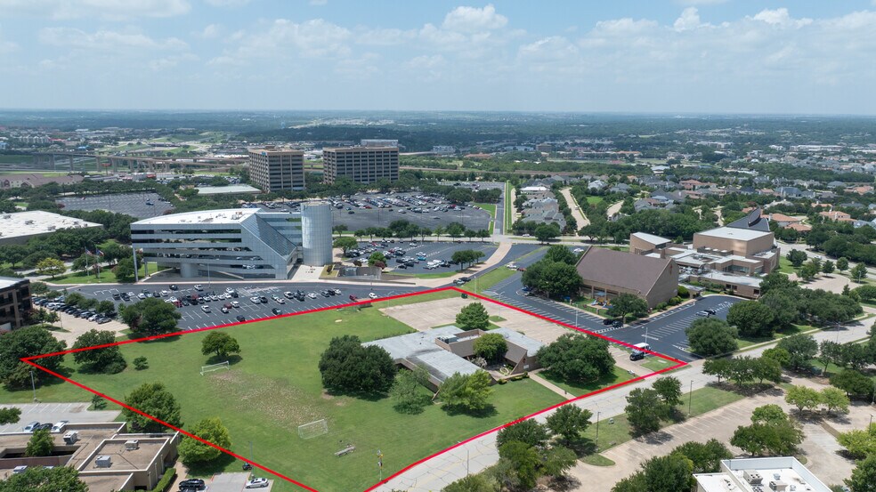 4917 Briarhaven Rd, Fort Worth, TX à vendre - Photo du bâtiment - Image 2 de 5