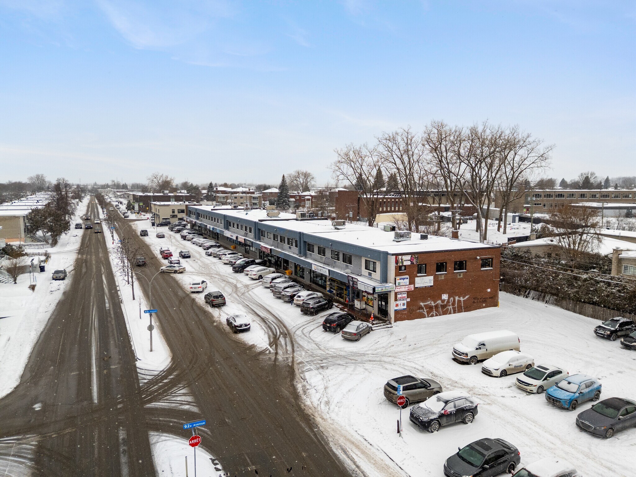 4309-4367 Boul Notre-Dame, Laval, QC for lease Interior Photo- Image 1 of 4