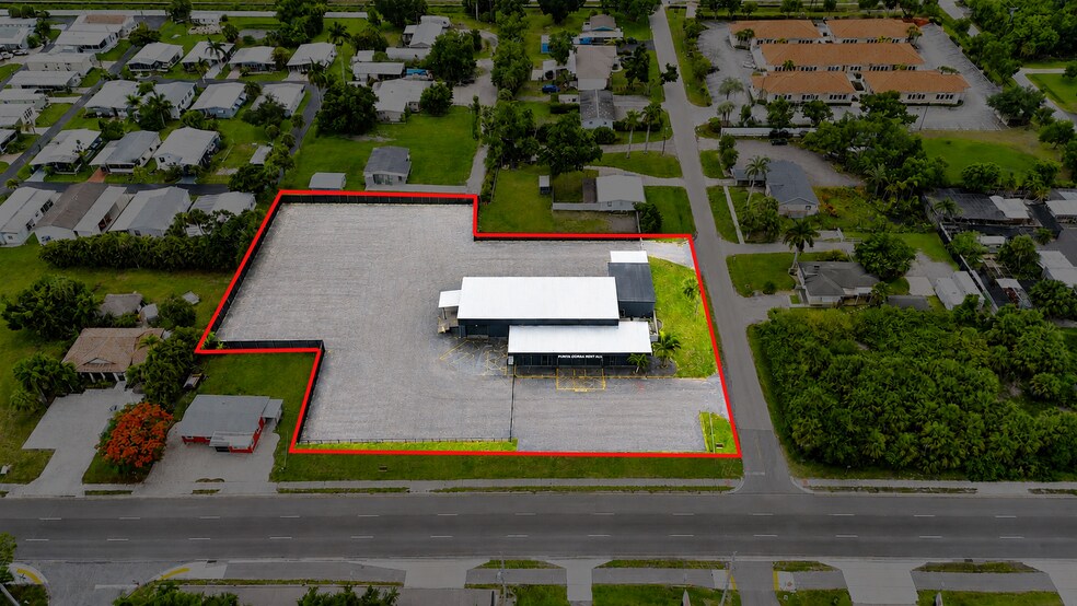 25115 Marion Ave, Punta Gorda, FL à louer - Photo du bâtiment - Image 2 de 17