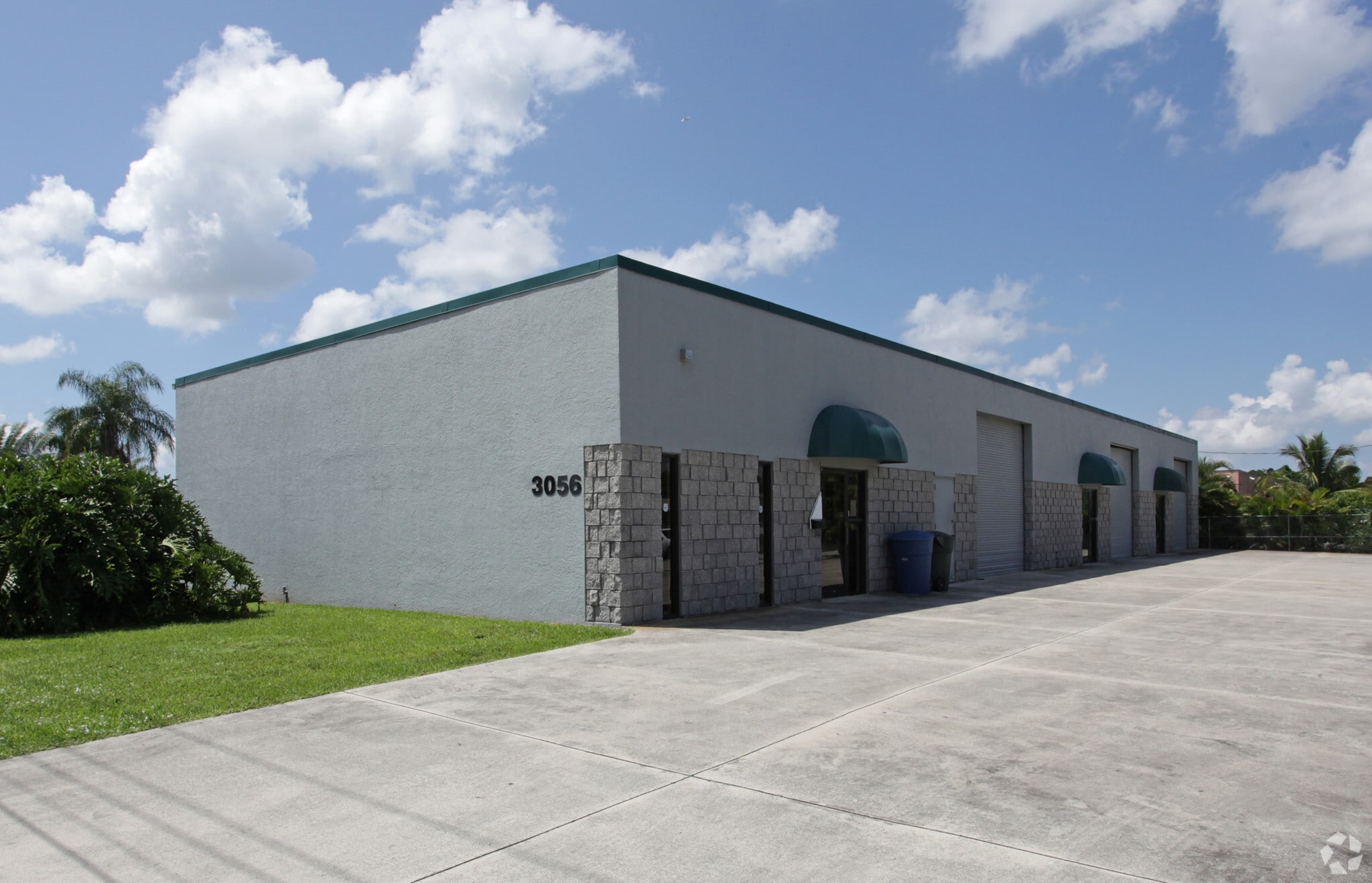 3056 Palm Ave, Fort Myers, FL for lease Building Photo- Image 1 of 8