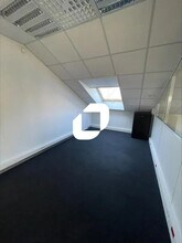 Office in Eybens for sale Interior Photo- Image 2 of 11