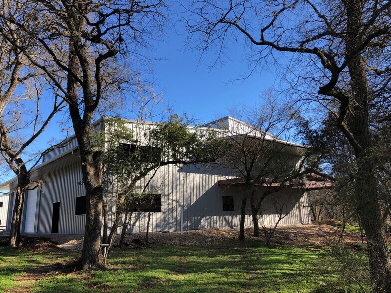 12701 Lowden Ln, Manchaca, TX à louer - Photo du bâtiment - Image 1 de 9