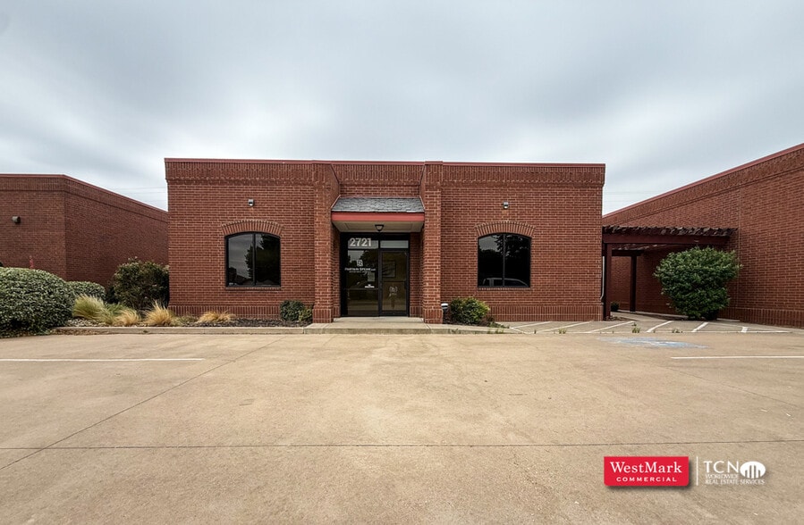 2721 81st St, Lubbock, TX à louer - Photo du bâtiment - Image 1 de 6