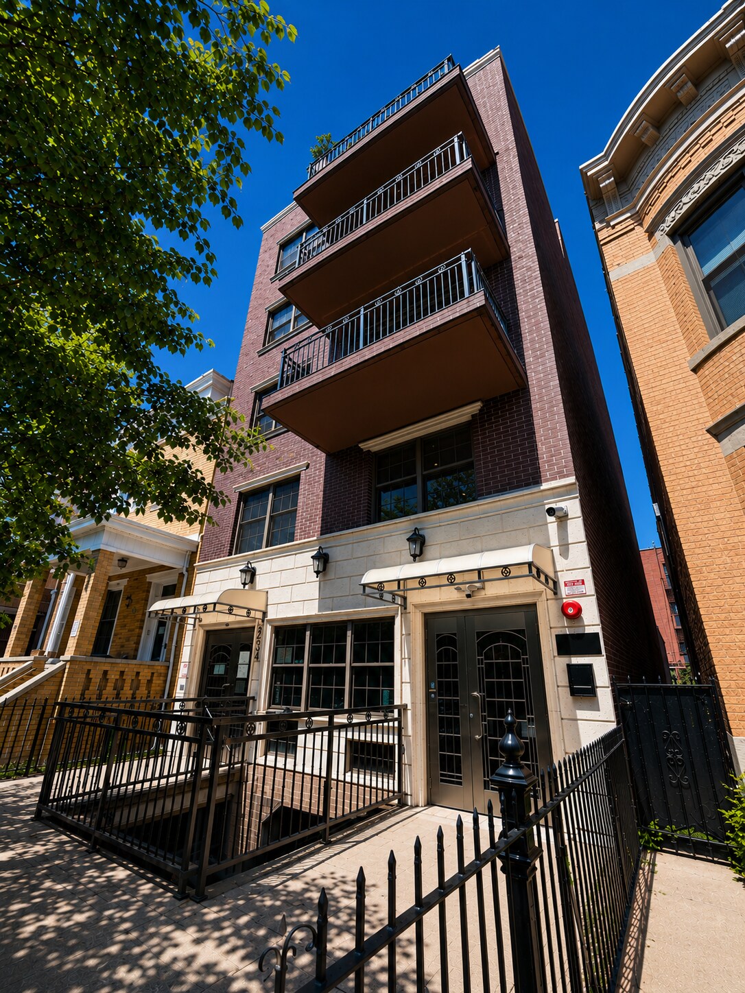 2834 38th St, Astoria, NY à vendre Photo du bâtiment- Image 1 de 3