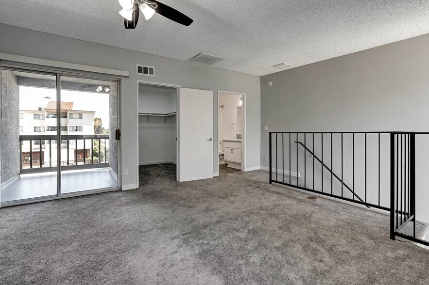 18547 Saticoy St, Reseda, CA à vendre - Photo du bâtiment - Image 2 de 18
