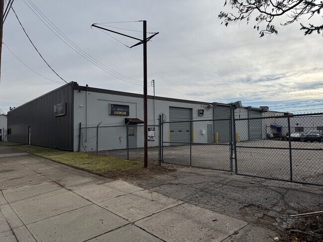 More details for 1045 Hopkins St, Cincinnati, OH - Industrial for Lease