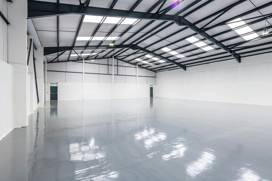 The Runnings, Cheltenham for lease - Building Photo - Image 3 of 17