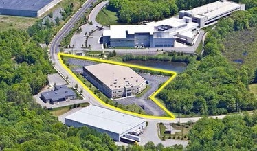 1275 Park East Dr, Woonsocket, RI - AERIAL map view