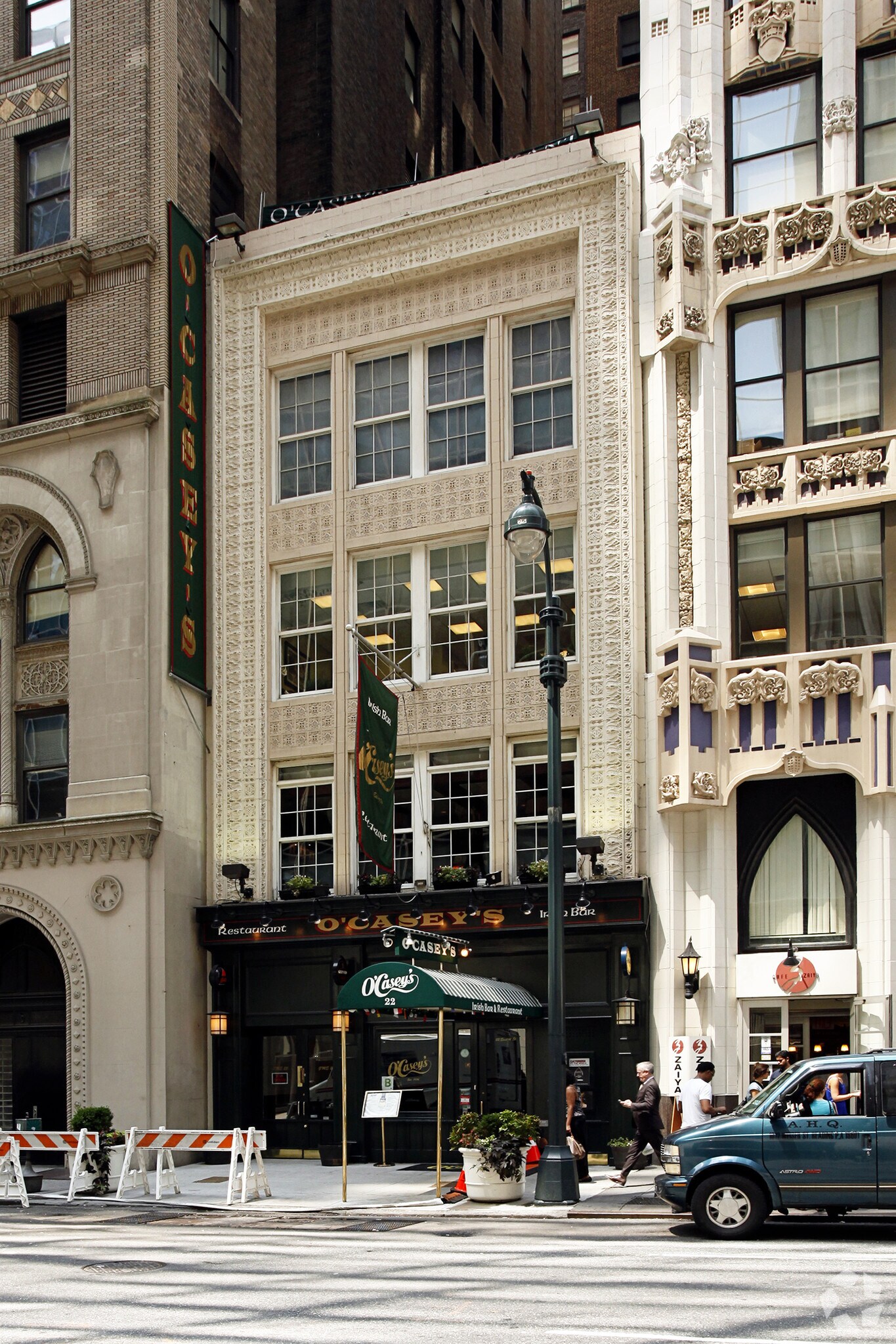 22 E 41st St, New York, NY à louer Photo principale- Image 1 de 4