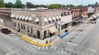 Plus de détails pour 600 Broadway St, Lincoln, IL - Commerce de détail à vendre