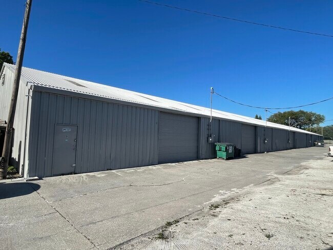 Plus de détails pour 500 Seminole Blvd, Largo, FL - Industriel à louer
