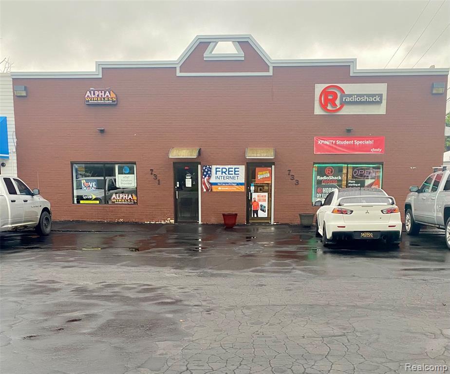 731-733 W Michigan Ave, Saline, MI à vendre Photo intérieure- Image 1 de 1