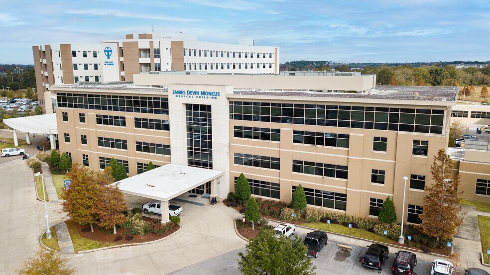 4809 Ambassador Caffery Pky, Lafayette, LA à louer - Photo du bâtiment - Image 1 de 11