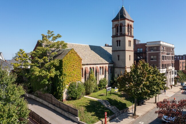 Plus de détails pour 125 Highland Ave, Somerville, MA - Bureau/Commerce de détail à louer