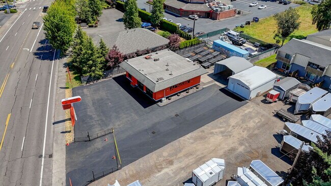 More details for 786 NE Burnside Rd, Gresham, OR - Retail for Sale