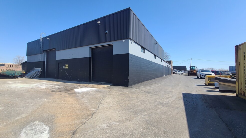 2045 Astor Crt, Tecumseh, ON for lease - Building Photo - Image 2 of 22