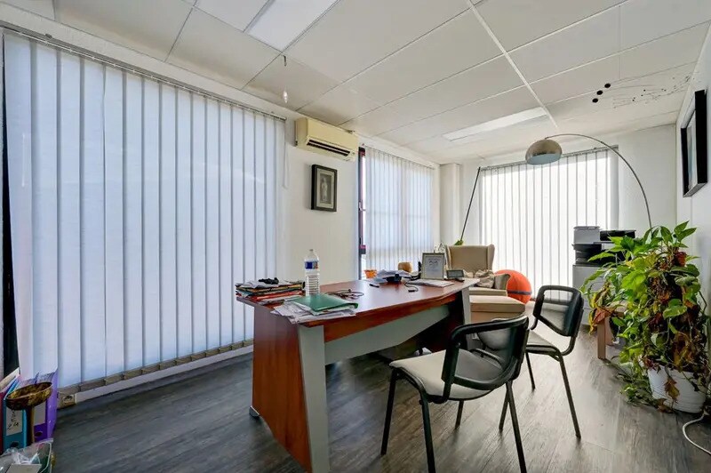 Bureau dans Aubagne à vendre - Photo intérieure - Image 2 de 14