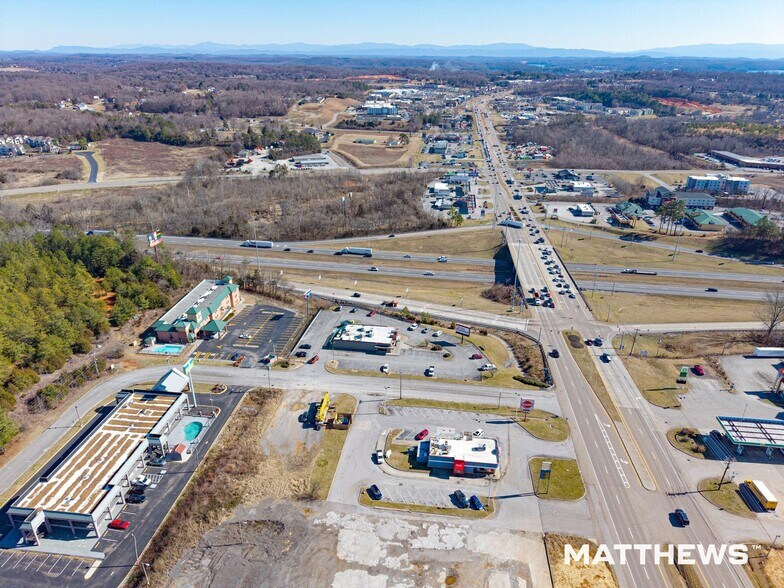 120 Interchange Park Dr, Lenoir City, TN à vendre - Photo du bâtiment - Image 2 de 4