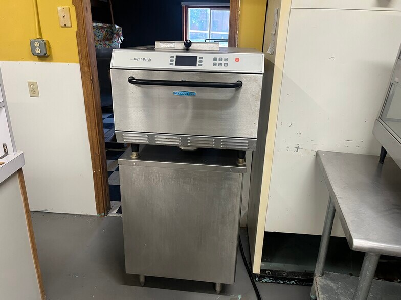 126 Main St, Lehigh, IA à louer - Photo du bâtiment - Image 3 de 16