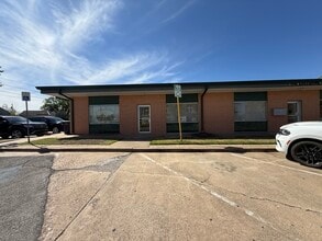 505 E 3rd St, Bartlesville, OK à louer Photo intérieure- Image 1 de 19